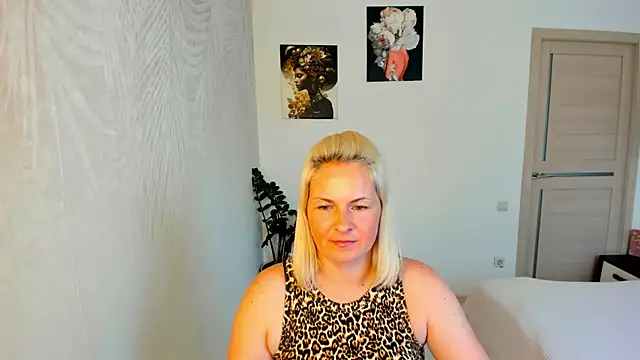 Snapshot of Alicee_Gracee chatting on August 2, 2026, 9:19 am Alicee Gracee online show from August 2, 2026, 9:19 am