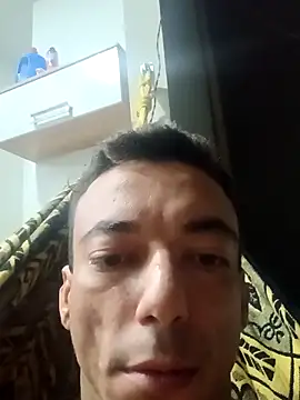 Hermestrino666 online show from May 8, 2026, 1:55 am