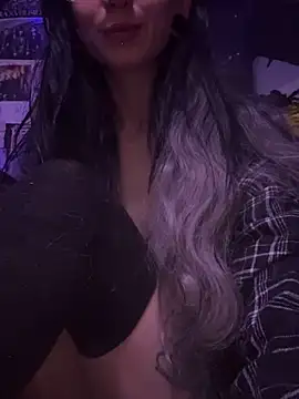 MissMidnightUK online show from May 20, 2026, 11:22 pm