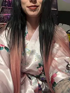 MissMidnightUK online show from May 23, 2026, 11:42 pm