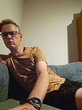 Hectorthyssen1 online show from July 13, 2026, 10:45 pm