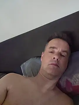 Hectorthyssen1 online show from July 16, 2026, 7:47 am