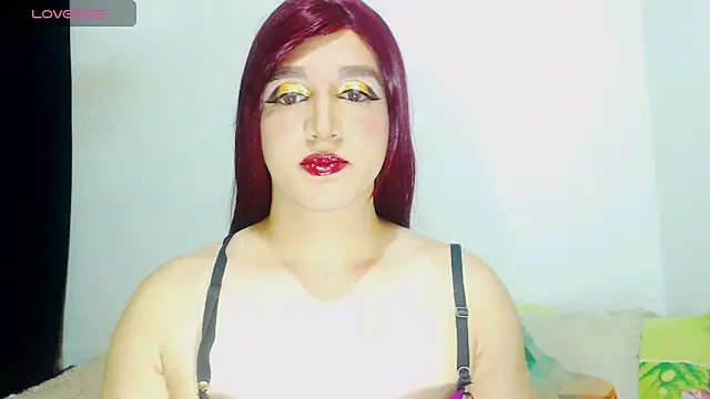 alexandrasexy32 online show from June 14, 2026, 2:35 am