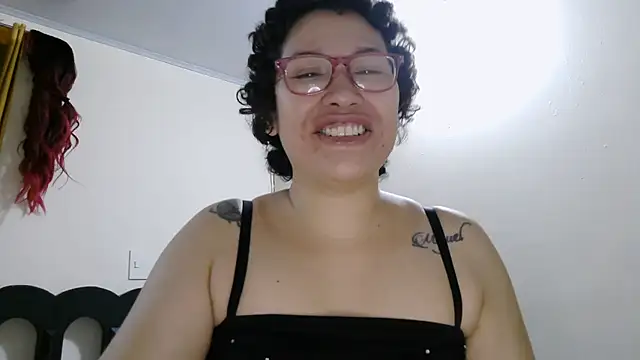 luxandracon23 online show from July 1, 2026, 5:56 pm