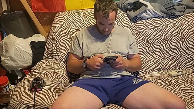 ScubaStevex online show from June 17, 2026, 11:49 pm