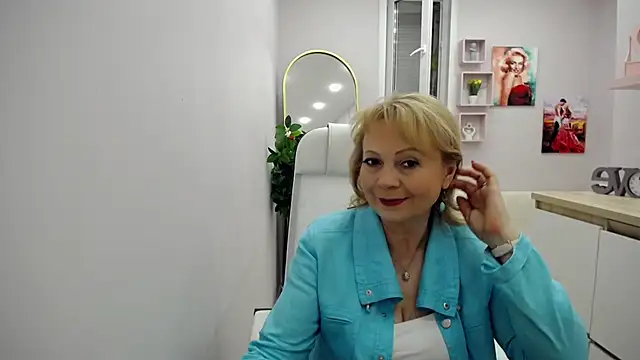 Milla Cutie18 online show from May 21, 2026, 4:41 am