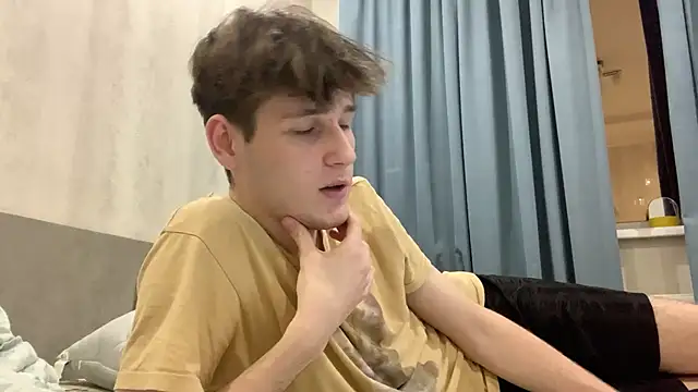 cutie guys online show from December 4, 2024, 7:23 pm