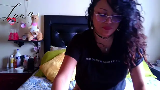 Lunavega1 online show from June 29, 2026, 4:07 pm