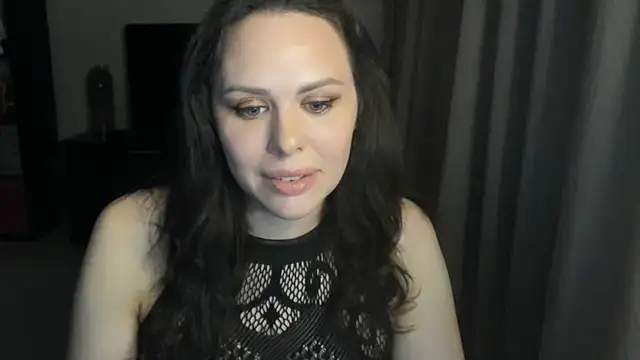 MollyCheiz online show from June 25, 2026, 10:58 pm