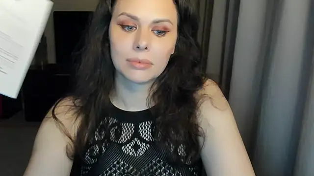 MollyCheiz online show from July 11, 2026, 9:16 pm