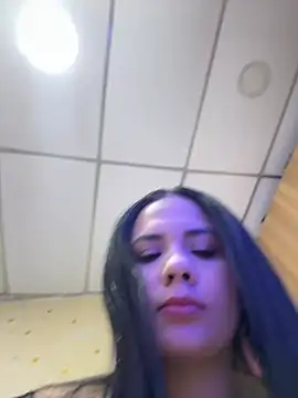 Snapshot of Leyna_Kenet chatting on July 13, 2026, 2:03 am Leyna Kenet online show from July 13, 2026, 2:03 am