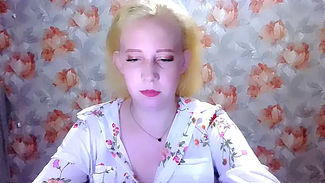 MelxMellie online show from June 15, 2026, 6:32 pm