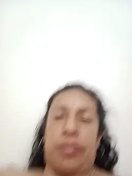 yaz guzman online show from July 9, 2026, 4:38 am