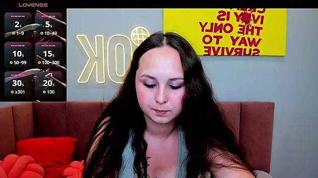 BeatriceReeves online show from July 6, 2026, 1:02 am