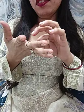 Haniya-143 online show from June 26, 2026, 11:20 pm
