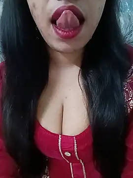 Haniya-143 online show from July 7, 2026, 11:31 pm