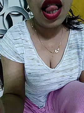 Haniya-143 online show from July 16, 2026, 8:59 pm