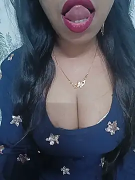 Haniya-143 online show from July 24, 2026, 6:39 pm