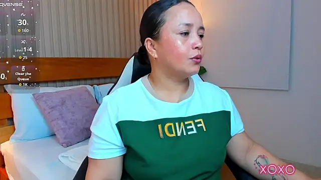 linda rios  online show from June 16, 2026, 8:33 pm