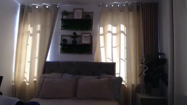 Snapshot of sasi_luna chatting on May 18, 2026, 1:28 pm sasi luna online show from May 18, 2026, 1:28 pm