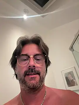 Johnny Bottoms online show from July 1, 2026, 4:14 am