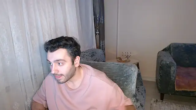 handsomeee04 online show from June 12, 2026, 10:08 pm