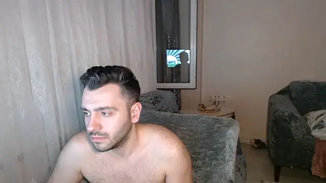 handsomeee04 online show from June 15, 2026, 9:17 pm