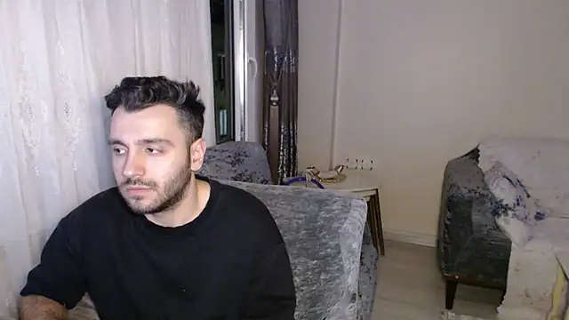 handsomeee04 online show from June 20, 2026, 7:49 pm