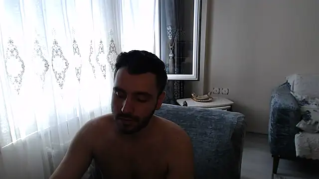 handsomeee04 online show from June 21, 2026, 12:52 pm