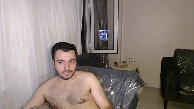 handsomeee04 online show from July 17, 2026, 12:06 am