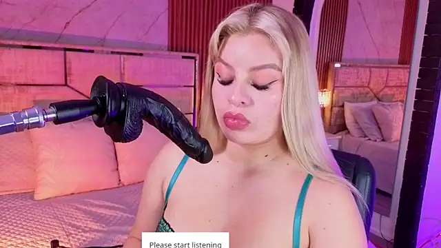 LolaAngellx online show from July 26, 2026, 5:04 am