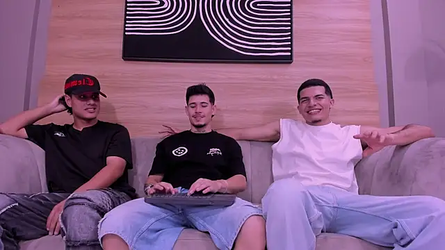 hell twink online show from July 9, 2026, 8:46 pm