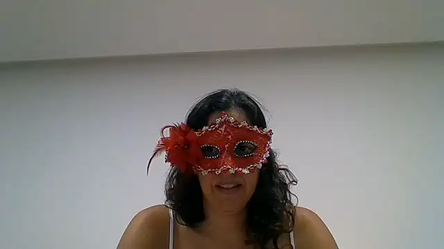 couple-tuga online show from June 29, 2026, 10:43 pm