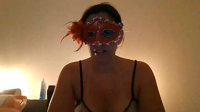 couple-tuga online show from July 3, 2026, 10:16 pm