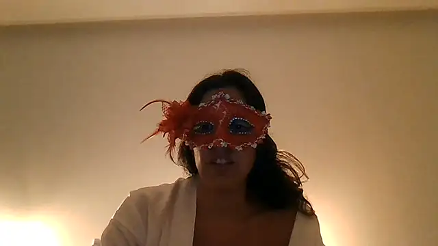 couple-tuga online show from July 6, 2026, 10:01 pm