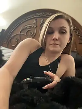Kitty DaCocks online show from April 26, 2026, 7:33 pm