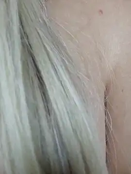 nonalona199999 online show from June 10, 2026, 8:52 pm
