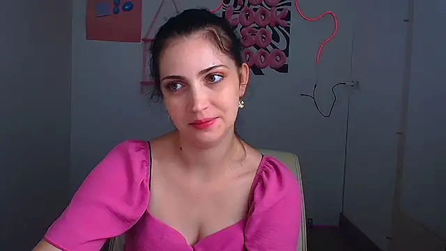 Amalia amor online show from July 3, 2026, 5:47 am
