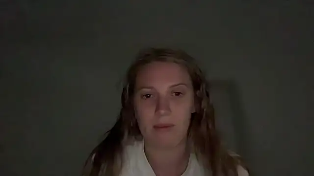 Ella-82 online show from July 6, 2026, 7:27 pm