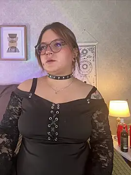 Veronica simons online show from July 1, 2026, 9:47 pm