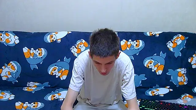 Snapshot of Lester_Broo chatting on May 22, 2026, 7:52 pm Lester Broo online show from May 22, 2026, 7:52 pm