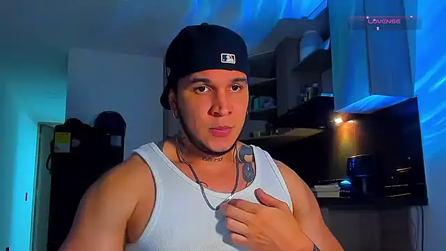 austinoficial online show from April 17, 2026, 11:41 pm