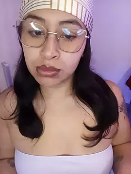 Snapshot of AnonymousGirl chatting on July 31, 2026, 10:09 pm AnonymousGirl online show from July 31, 2026, 10:09 pm