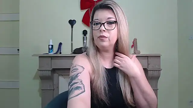 Snapshot of kamilalova chatting on March 31, 2026, 2:17 pm kamilalova online show from March 31, 2026, 2:17 pm
