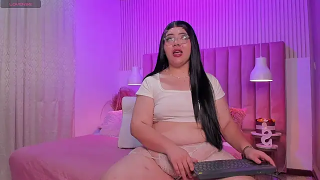 ScarlettDreamss7 online show from July 20, 2026, 9:12 am