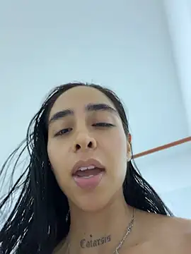sophierooy22 online show from July 19, 2026, 3:43 am