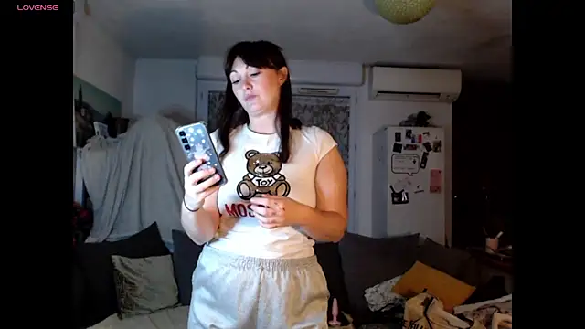AdorahB3ll3 online show from August 2, 2026, 7:12 pm