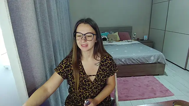 singletrouble online show from July 7, 2026, 6:05 am