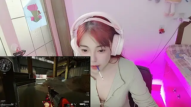 Snapshot of Song_99 chatting on May 10, 2026, 12:10 pm Song 99 online show from May 10, 2026, 12:10 pm