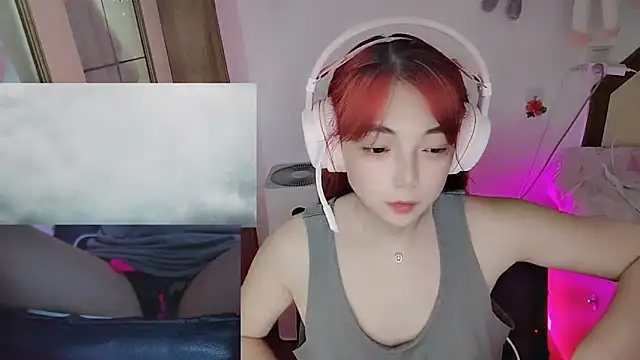Snapshot of Song_99 chatting on June 1, 2026, 3:58 pm Song 99 online show from June 1, 2026, 3:58 pm